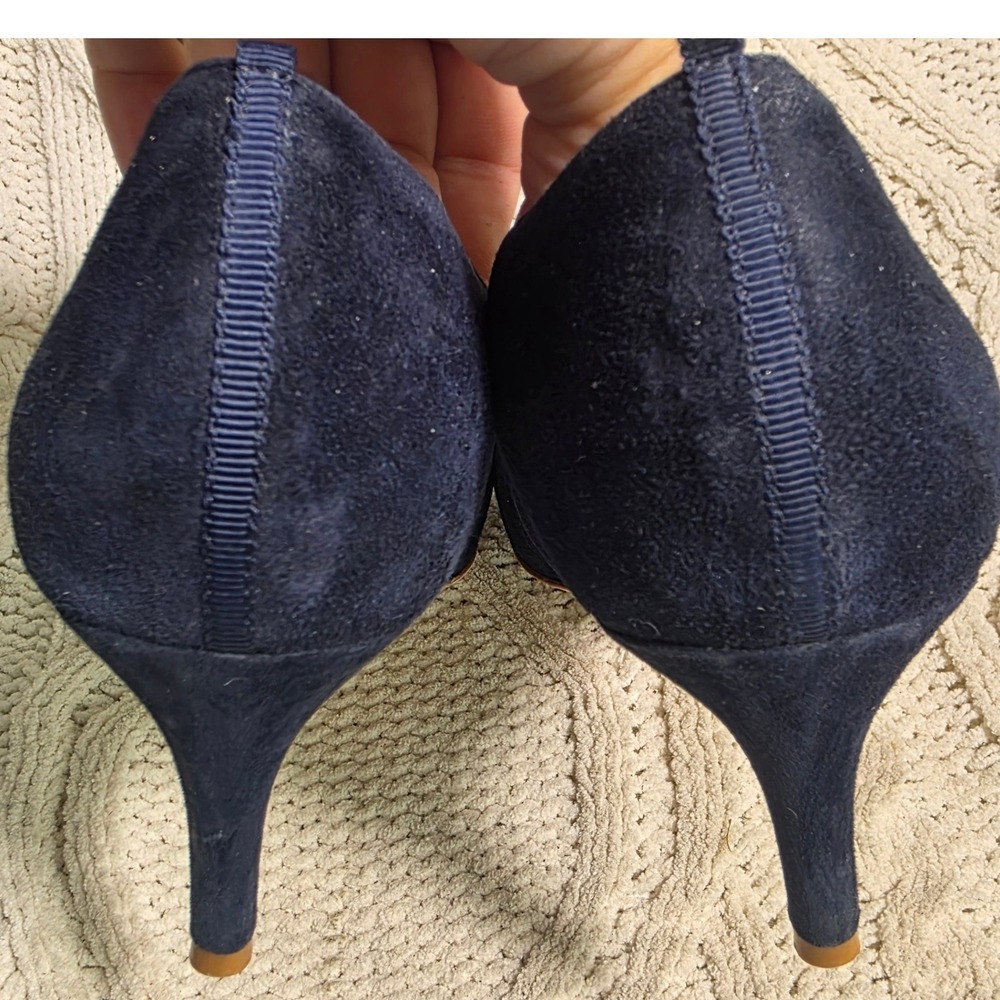 Boden Suede Bow Mary Jane Pumps Navy Blue Pointed Toe Women 38.5 7.5 8 Excellent - Picture 5 of 8